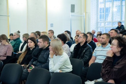 В Солнечном зале комитета архитектуры и градостроительства города прошли публичные слушания по вопросам Правил благоустройства