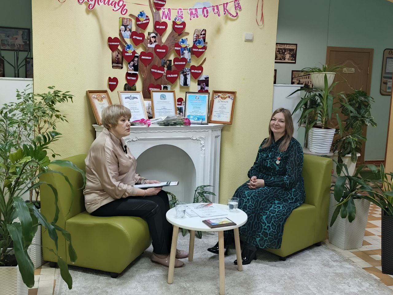 Своим опытом поделилась удостоенная нагрудным знаком «За заслуги в воспитании детей» курянка Своим опытом поделилась удостоенная нагрудным знаком «За заслуги в воспитании детей» курянка