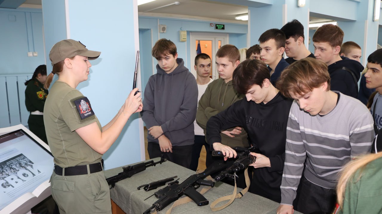 В Асеевке наградили победителей Патриотического ЛитМарафона #КодПобеда В Асеевке наградили победителей Патриотического ЛитМарафона #КодПобеда