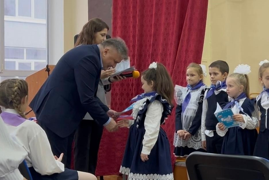 Посвящение в «Орлята России» Посвящение в «Орлята России»