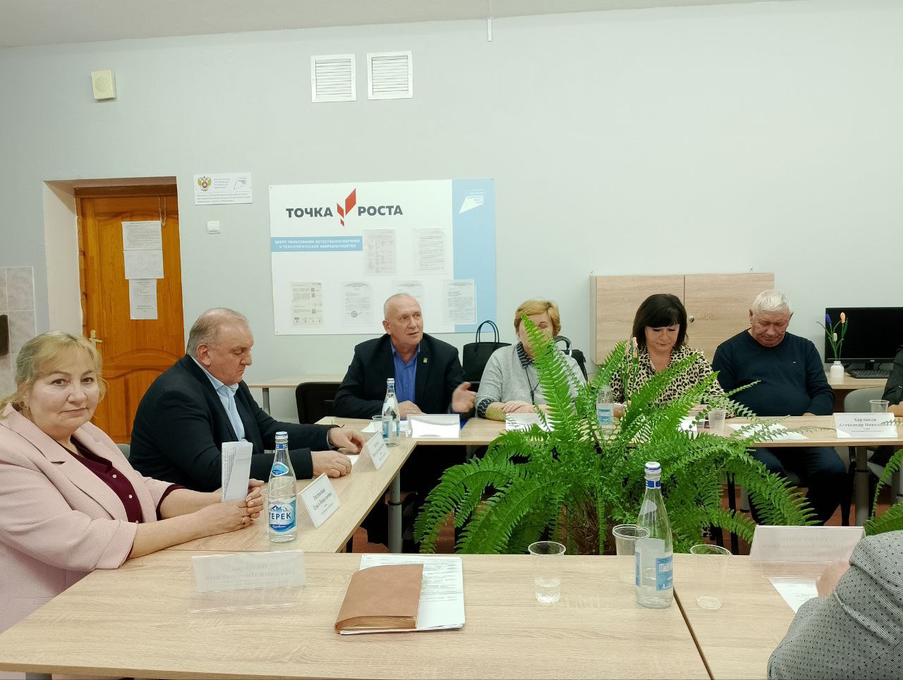 Виктор Катунин: Очередное Заседание Администрации Медвенского района провели на базе Китаевского сельсовета Виктор Катунин: Очередное Заседание Администрации Медвенского района провели на базе Китаевского сельсовета