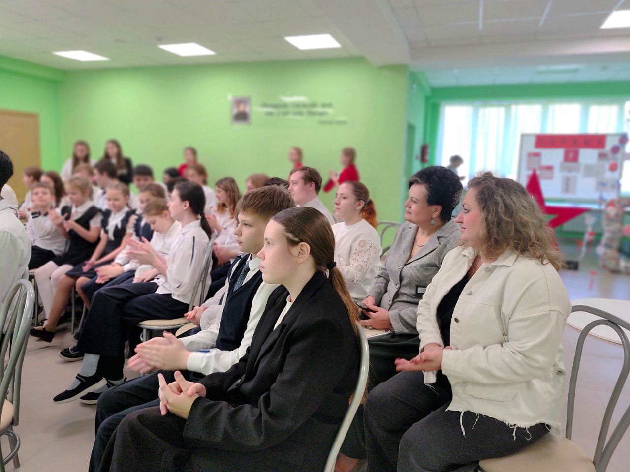 В 53-й школе Курска день посвятили мамам В 53-й школе Курска день посвятили мамам