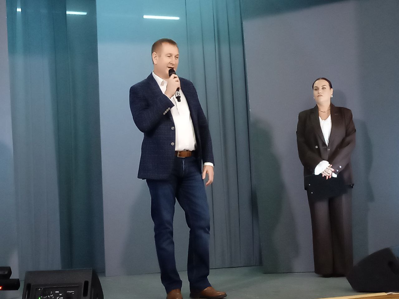 День матери. Сегодня, в преддверии празднования Дня матери, в областном Доме народного творчества чествовали матерей - жительниц Кореневского района, внесших вклад в воспитание своих детей, внуков, в развитие сельского... День матери. Сегодня, в преддверии празднования Дня матери, в областном Доме народного творчества чествовали матерей - жительниц Кореневского района, внесших вклад в воспитание своих детей, внуков, в развитие сельского...