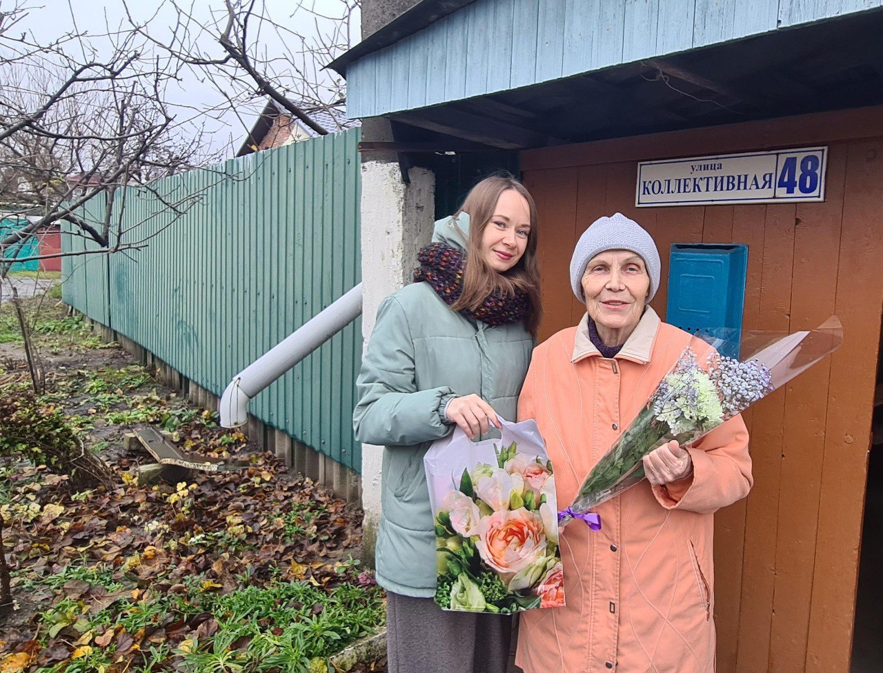 В Курске проходит выставка художественных работ Альбины Невядомской и её учеников В Курске проходит выставка художественных работ Альбины Невядомской и её учеников