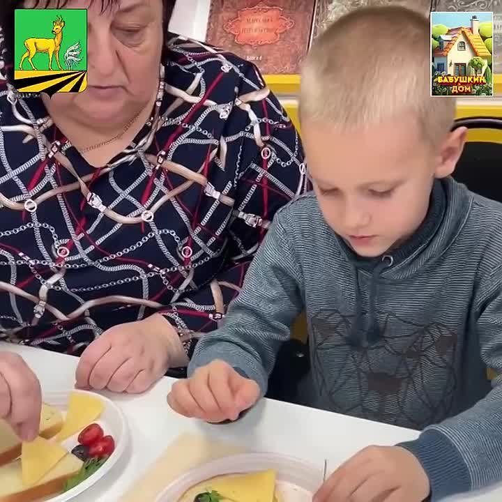 В преддверии Дня матери дошколята со своими мамами посетили «Бабушкин домик»