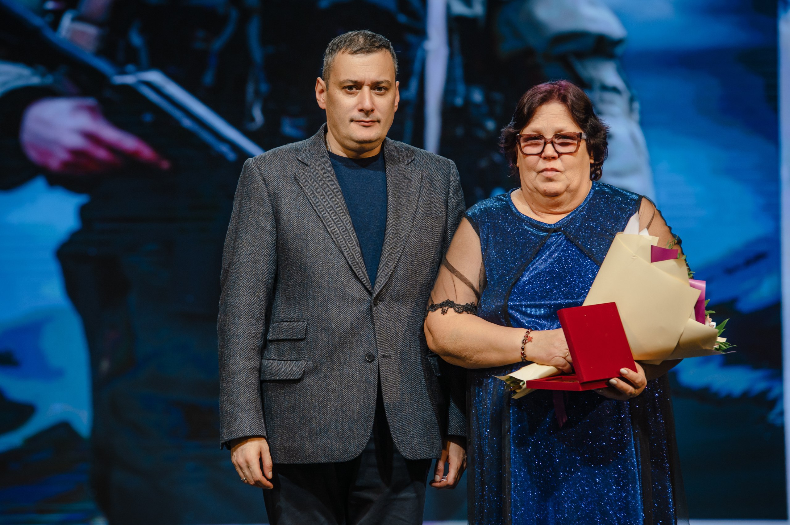 День матери — день, когда мы вспоминаем самого главного человека в жизни каждого из нас День матери — день, когда мы вспоминаем самого главного человека в жизни каждого из нас