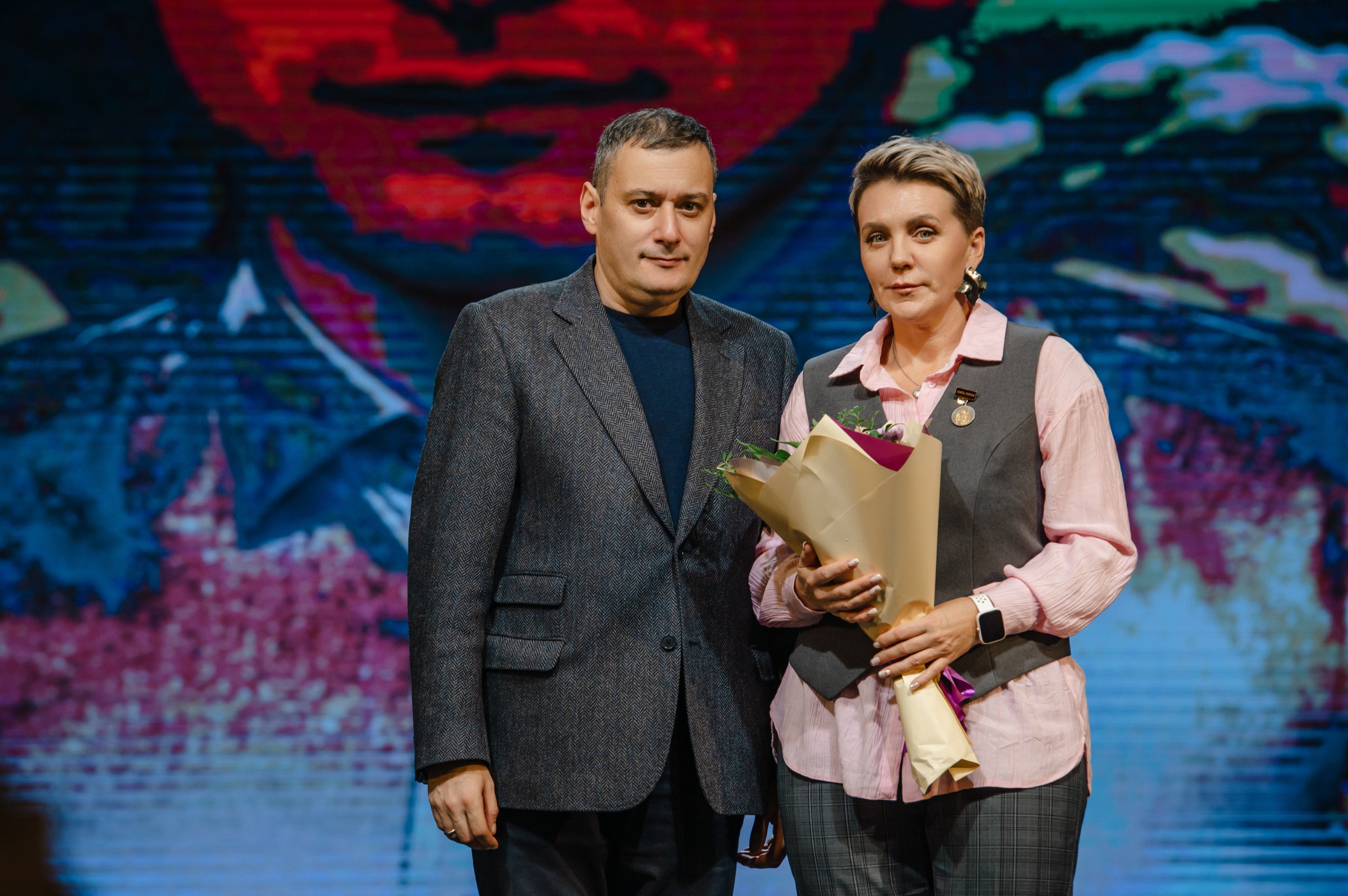 День матери — день, когда мы вспоминаем самого главного человека в жизни каждого из нас День матери — день, когда мы вспоминаем самого главного человека в жизни каждого из нас