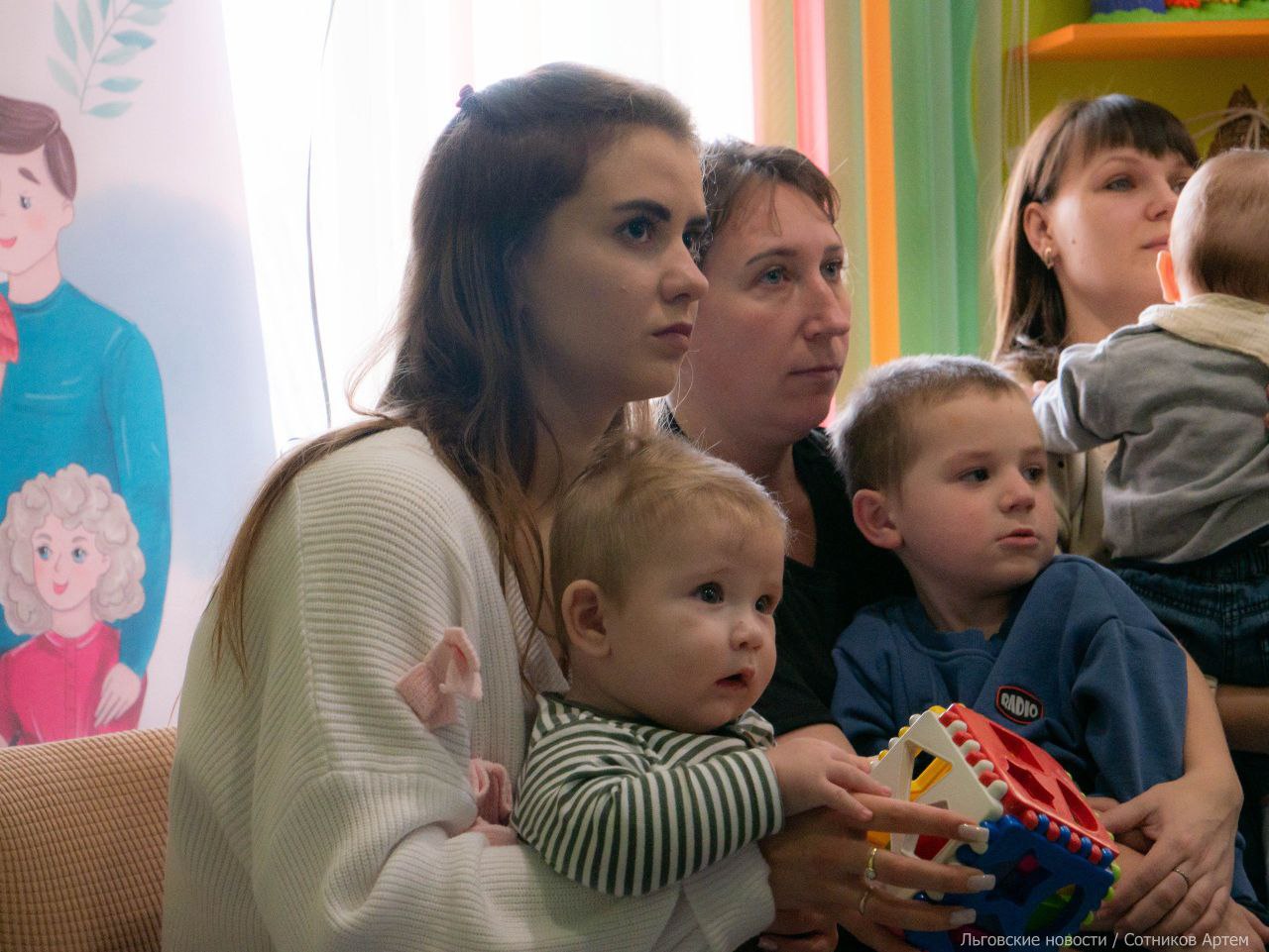 Алексей Клемешов: В рамках национального проекта "Семья", инициированного Президентом Российской Федерации Владимиром Владимировичем Путиным, в Льговском центре социальной помощи семье и детям «Доверие» открылся пункт... Алексей Клемешов: В рамках национального проекта "Семья", инициированного Президентом Российской Федерации Владимиром Владимировичем Путиным, в Льговском центре социальной помощи семье и детям «Доверие» открылся пункт...