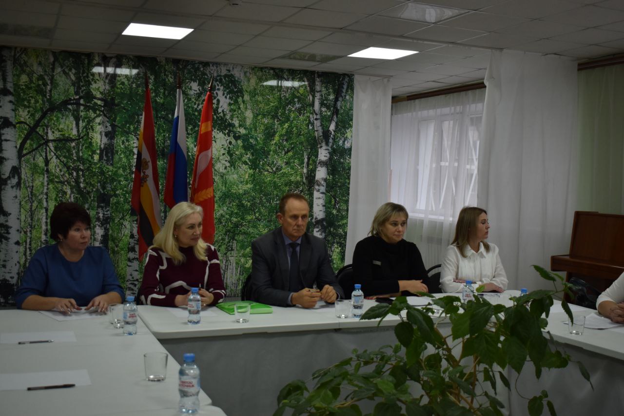 Александр Фролков: Сегодня в Студенке провел выездное заседание с главами муниципальных образований и работниками районной администрации Александр Фролков: Сегодня в Студенке провел выездное заседание с главами муниципальных образований и работниками районной администрации