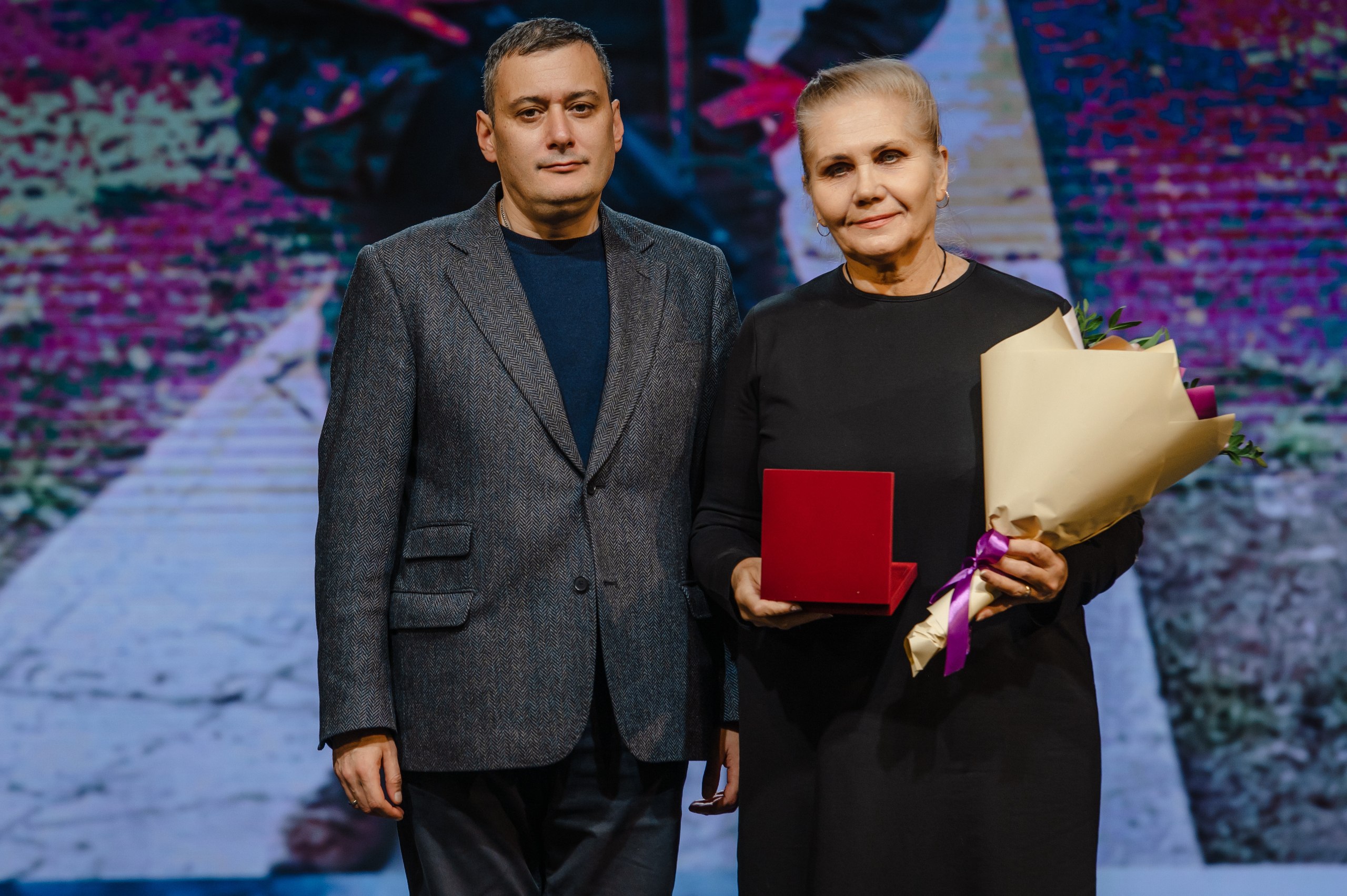 День матери — день, когда мы вспоминаем самого главного человека в жизни каждого из нас День матери — день, когда мы вспоминаем самого главного человека в жизни каждого из нас