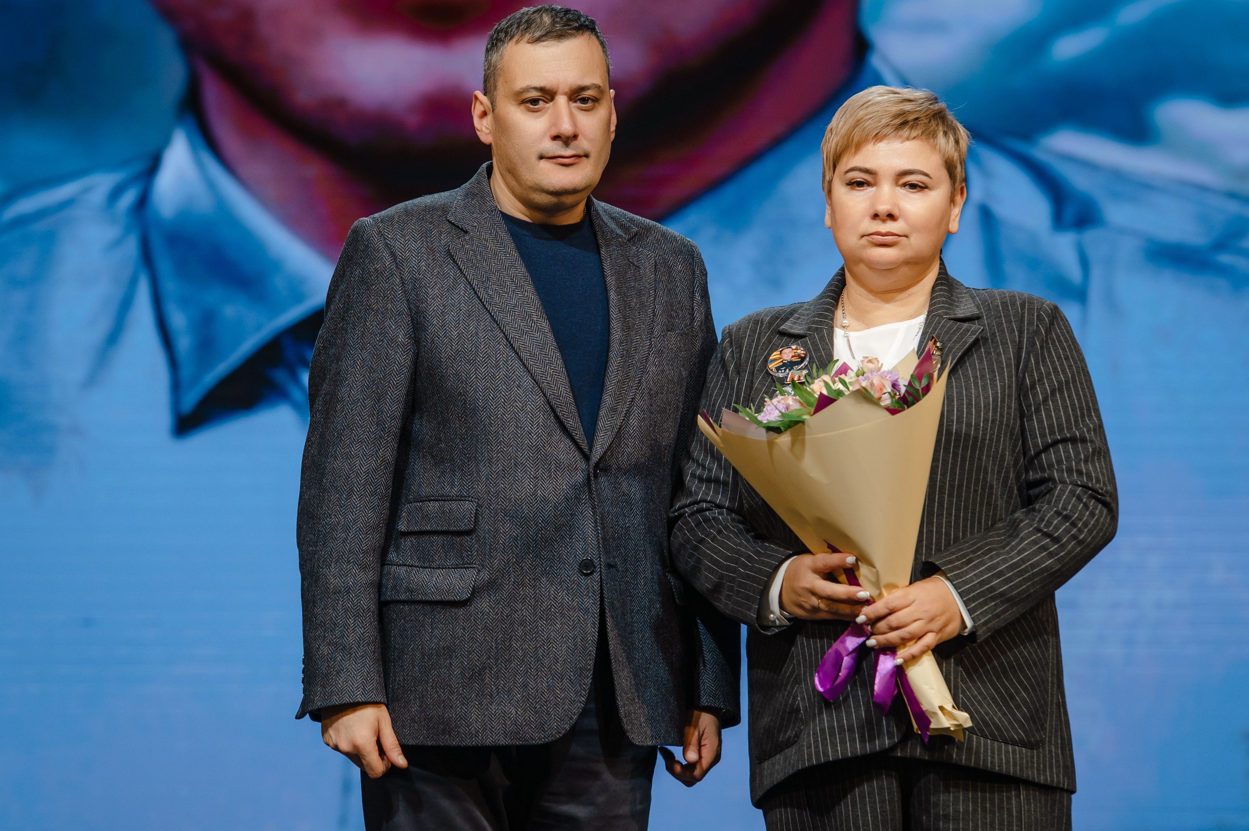 День матери — день, когда мы вспоминаем самого главного человека в жизни каждого из нас День матери — день, когда мы вспоминаем самого главного человека в жизни каждого из нас