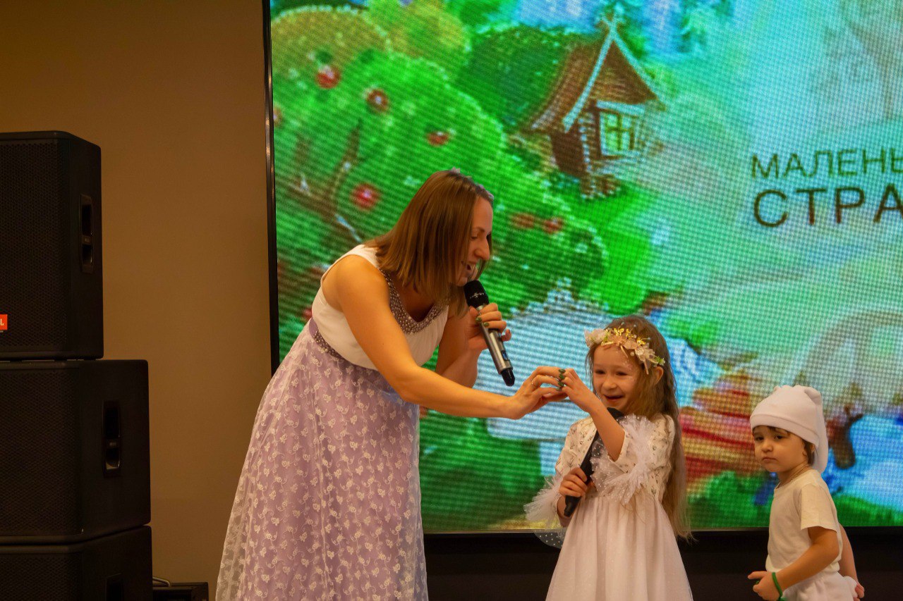 В арт-пространстве «Луна» прошел фестиваль семейного творчества «Мир — одна семья» В арт-пространстве «Луна» прошел фестиваль семейного творчества «Мир — одна семья»