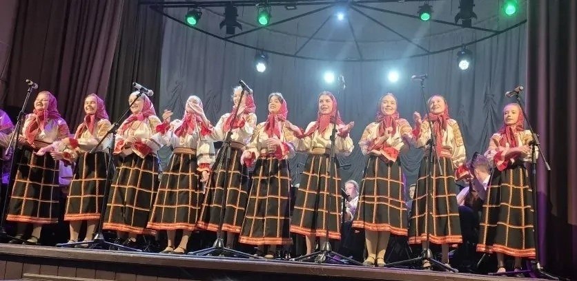 26 ноября в Региональном центре выявления и поддержки одаренных детей «УСПЕХ» завершилась осенняя творческая смена «Русские узоры» 26 ноября в Региональном центре выявления и поддержки одаренных детей «УСПЕХ» завершилась осенняя творческая смена «Русские узоры»