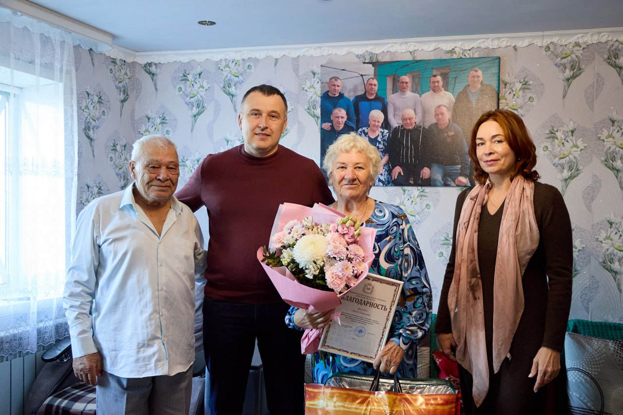 Андрей Белоусов: В преддверии праздника Дня матери, поздравил Анну Семёновну Фаузель — женщину удивительной судьбы и редкой материнской силы Андрей Белоусов: В преддверии праздника Дня матери, поздравил Анну Семёновну Фаузель — женщину удивительной судьбы и редкой материнской силы