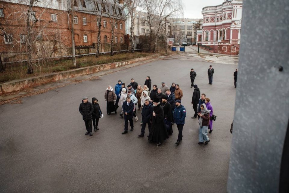 Министр градостроительной политики, имущественных и земельных отношений Курской области Савин Д.А. принял участие в важном мероприятии по возрождению исторического центра Курска, организованном по поручению министра культуры...