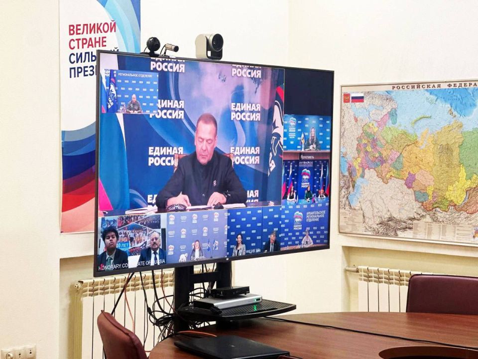 Председатель Единой России Дмитрий Медведев поддержал предложение Владимира Горбачёва о запуске в регионе проекта «Новая высота»