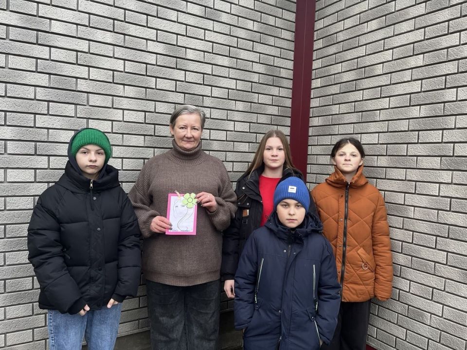 Первичное отделение Первомайской школы организовало поздравление для мам участников СВО в честь Дня матери