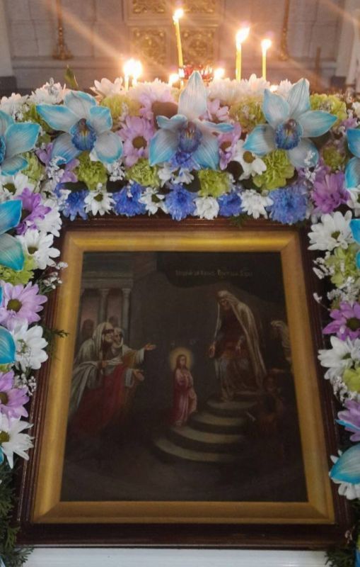 Павел Золотарев: Дорогие земляки!. Поздравляю вас с великим православным праздником – Введением во Храм Пресвятой Богородицы! Этот праздник напоминает нам о библейском событии, когда праведные Иоаким и Анна привели дочь...