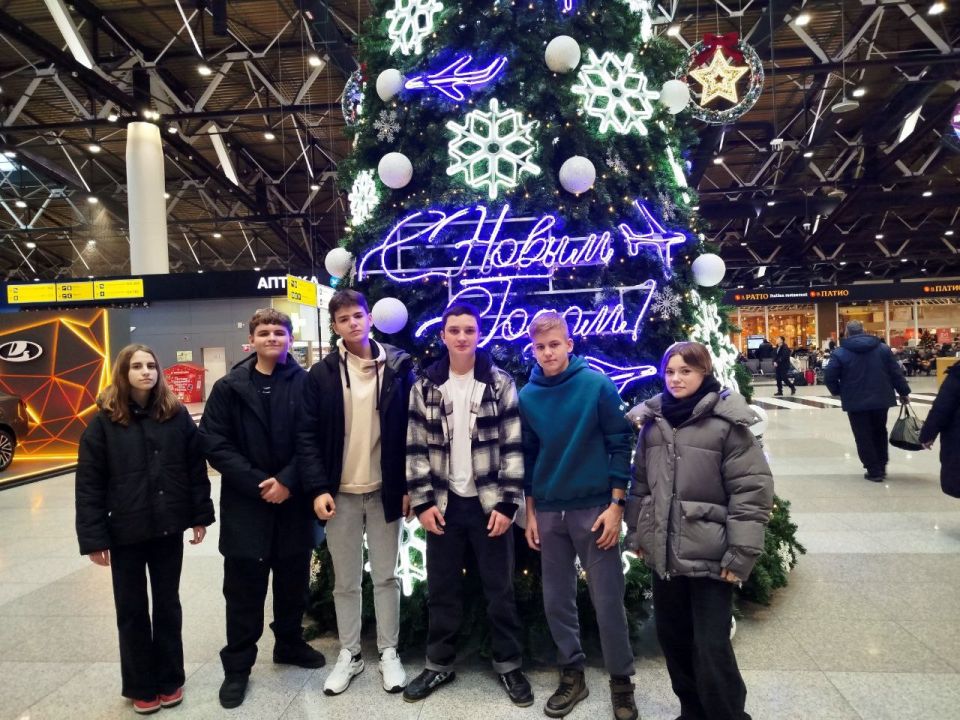 Курские школьники отправились на обучение в «Сириус»