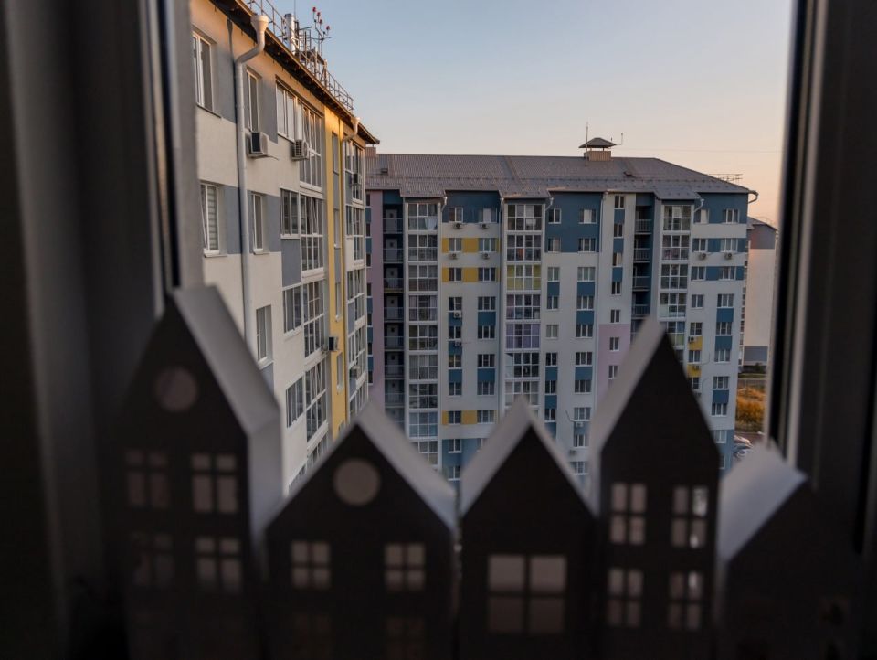 Многодетная семья с 7 детьми живет в квартире 38 квадратных метрах в Обояни