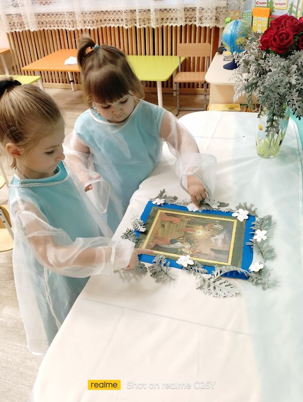 4 декабря весь православный мир празднует великий праздник "Введение во храм Пресвятой Богородицы"