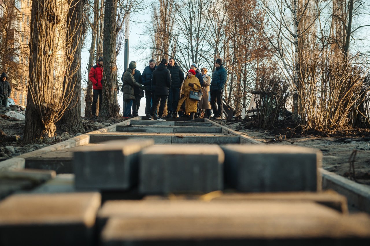 Губернатор Курской области Александр Хинштейн проверил, как преображаются общественные пространства в Курске: Губернатор Курской области Александр Хинштейн проверил, как преображаются общественные пространства в Курске: