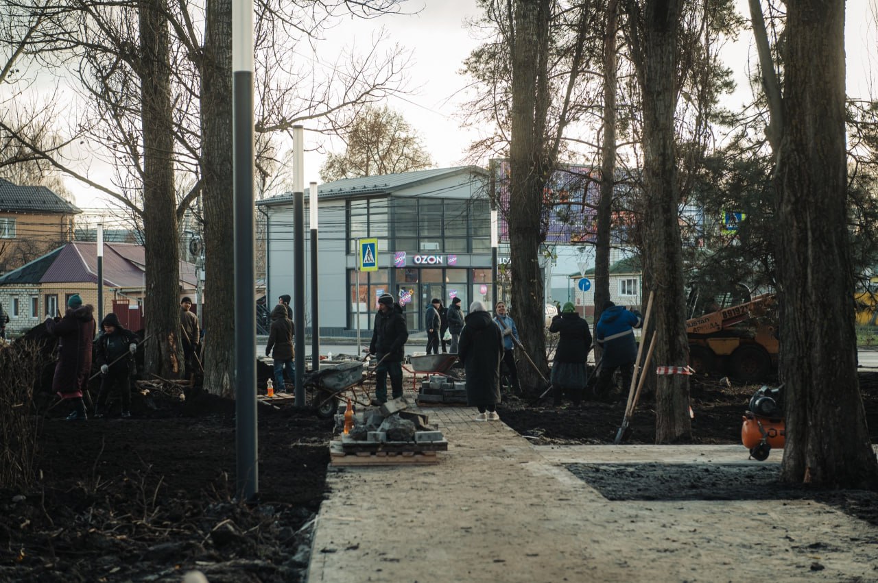 Губернатор Курской области Александр Хинштейн проверил, как преображаются общественные пространства в Курске: Губернатор Курской области Александр Хинштейн проверил, как преображаются общественные пространства в Курске: