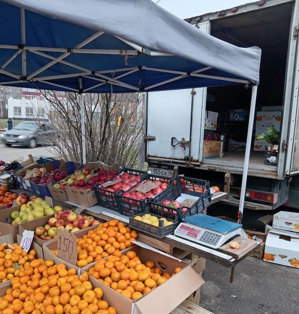 Сотрудники администрации Центрального округа Курска провели три рейда по пресечению незаконной торговли Сотрудники администрации Центрального округа Курска провели три рейда по пресечению незаконной торговли