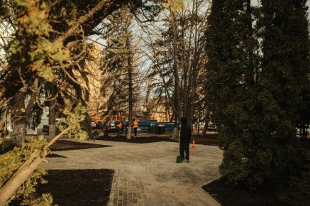 В Курске благоустраивают сквер, в котором установят бюст Артамона Матвеева