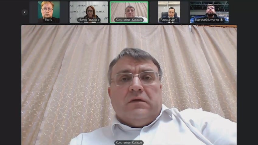 «Прямая линия - это не просто эфир, а важная веха, которой Александр Хинштейн подвел итоги первого года управления Курской областью»