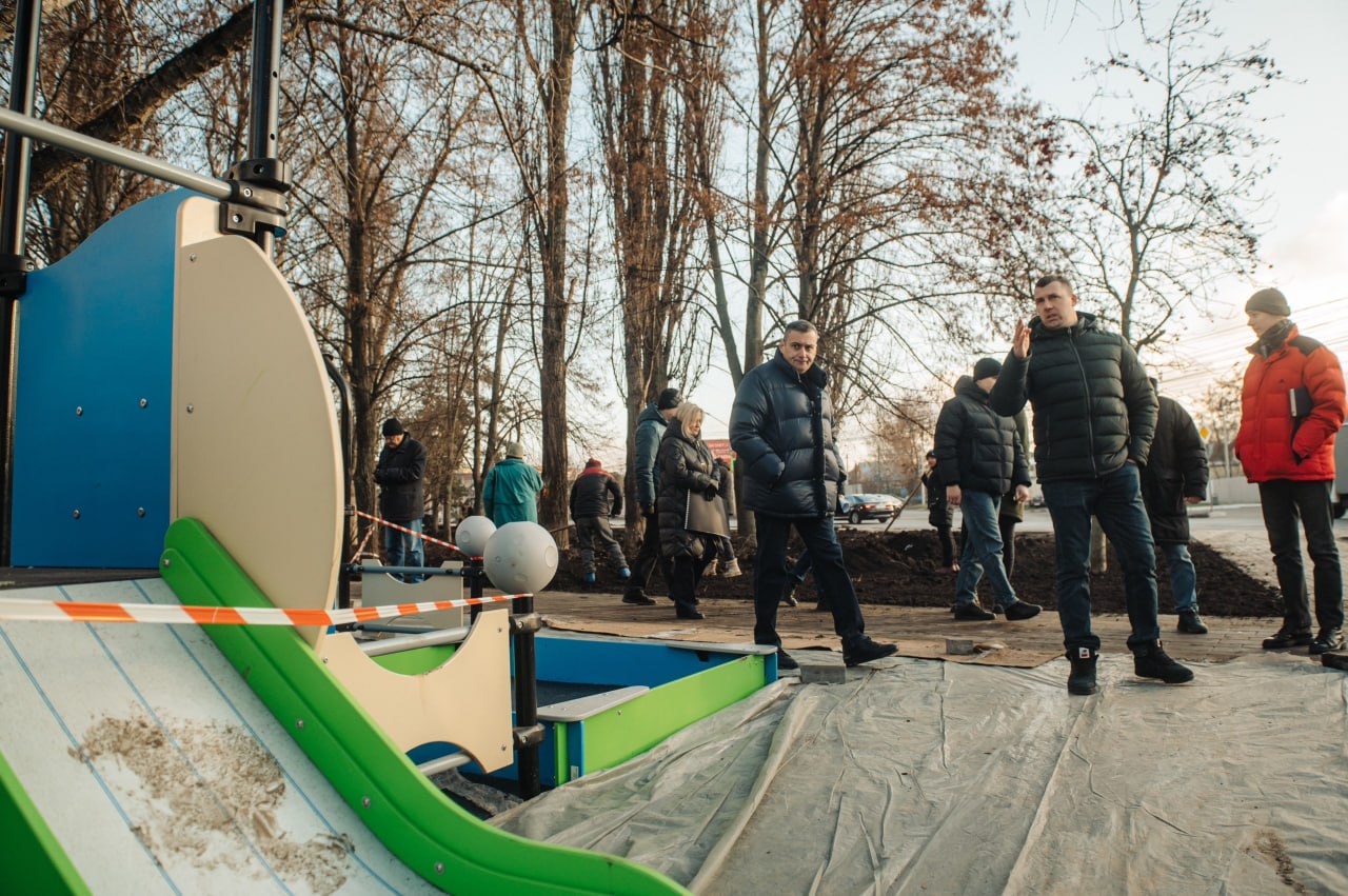 Губернатор Курской области Александр Хинштейн проверил, как преображаются общественные пространства в Курске: Губернатор Курской области Александр Хинштейн проверил, как преображаются общественные пространства в Курске: