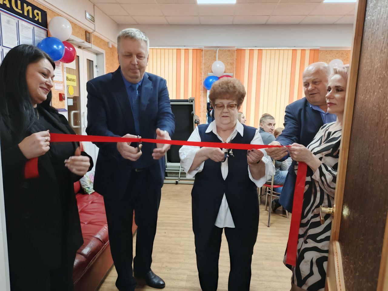 Сергей Цуканов: В городе Фатеже на базе Комплексного Центра социального обслуживания населения открылся пункт проката, где родители малышей от рождения до полутора лет смогут взять на время предметы первой необходимости