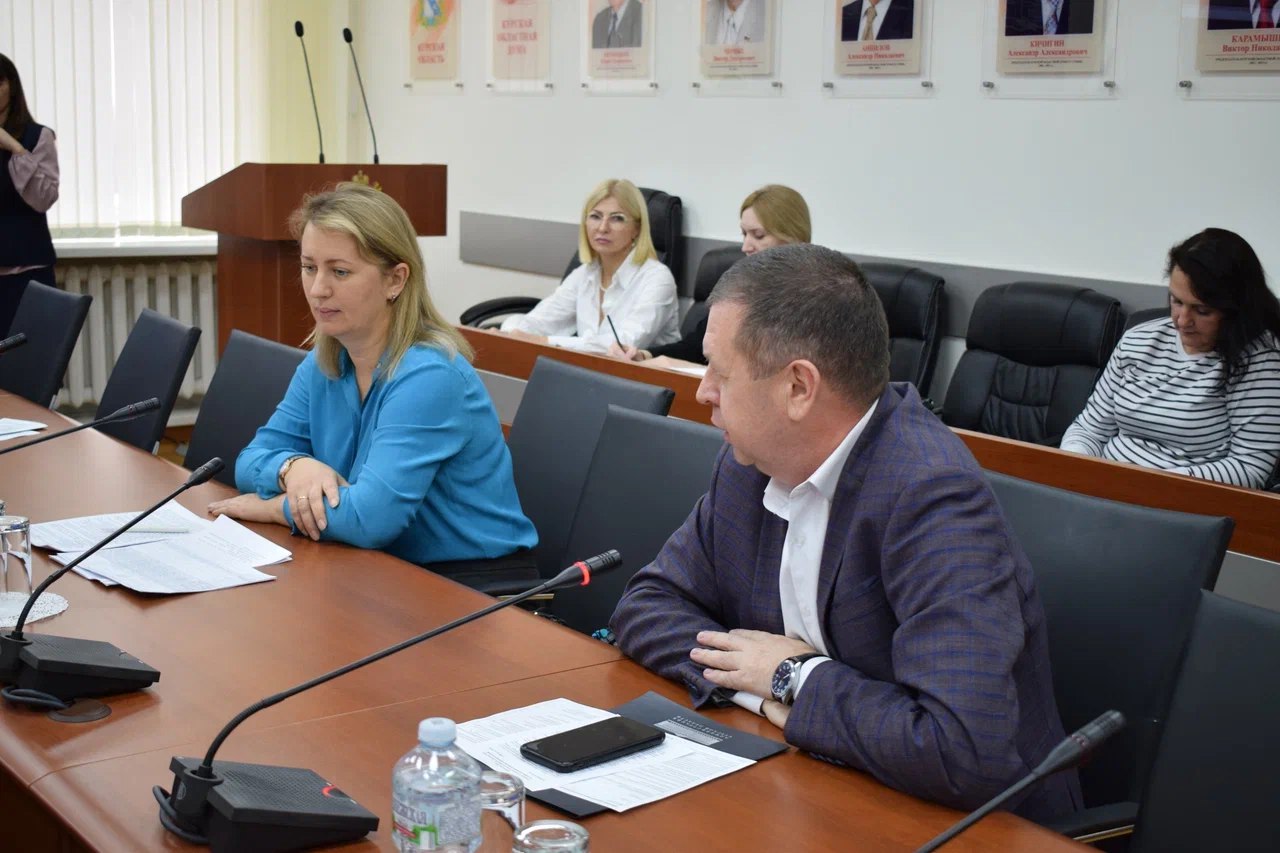 Состоялось заседание постоянного комитета областной Думы по аграрной политике, природопользованию и экологии Состоялось заседание постоянного комитета областной Думы по аграрной политике, природопользованию и экологии