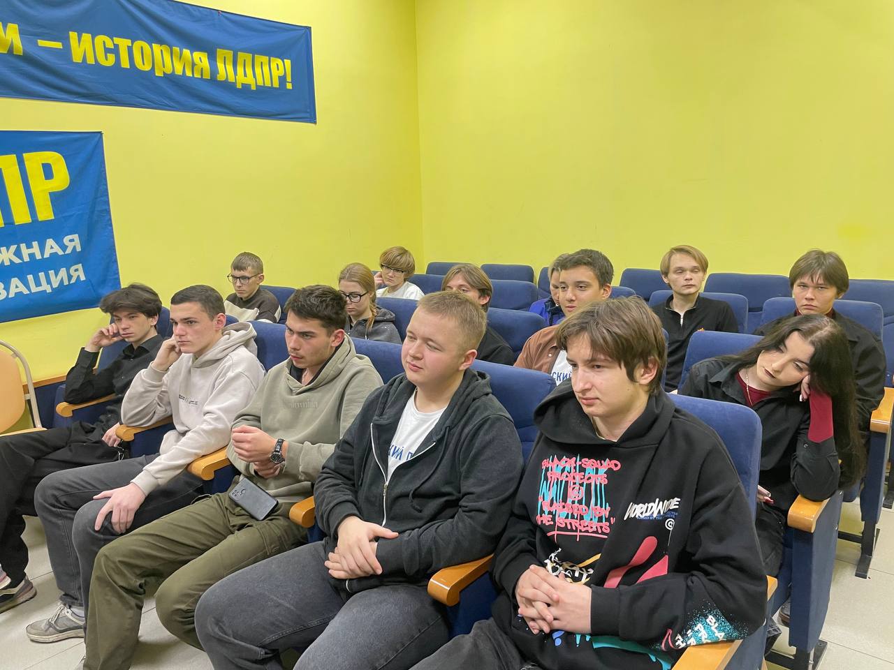 ЛДПР за открытый диалог и реальные перемены! ЛДПР за открытый диалог и реальные перемены!