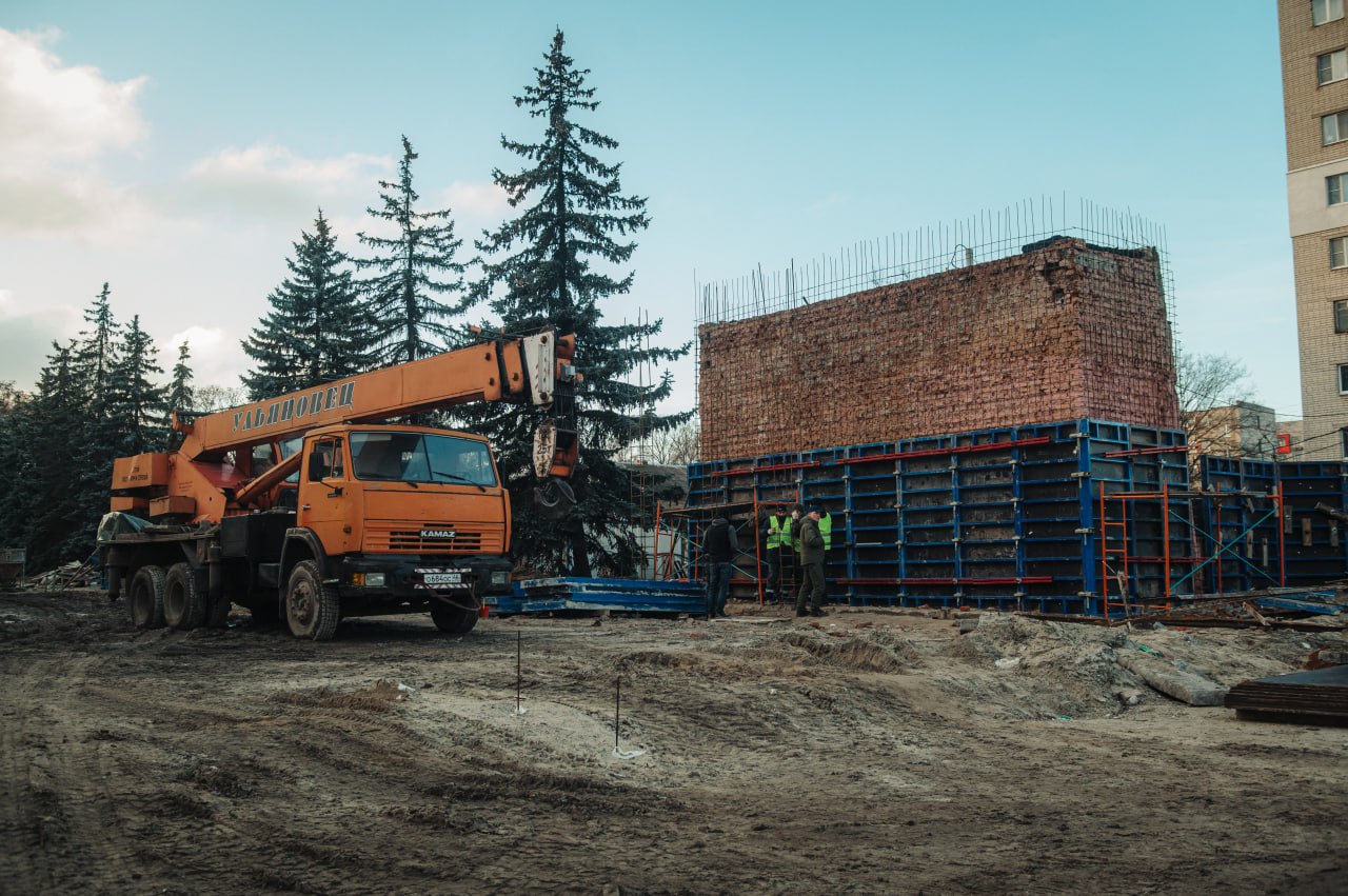 6 декабря под руководством губернатора Александра Хинштейна состоялся осмотр мест для установки памятников в Курске 6 декабря под руководством губернатора Александра Хинштейна состоялся осмотр мест для установки памятников в Курске