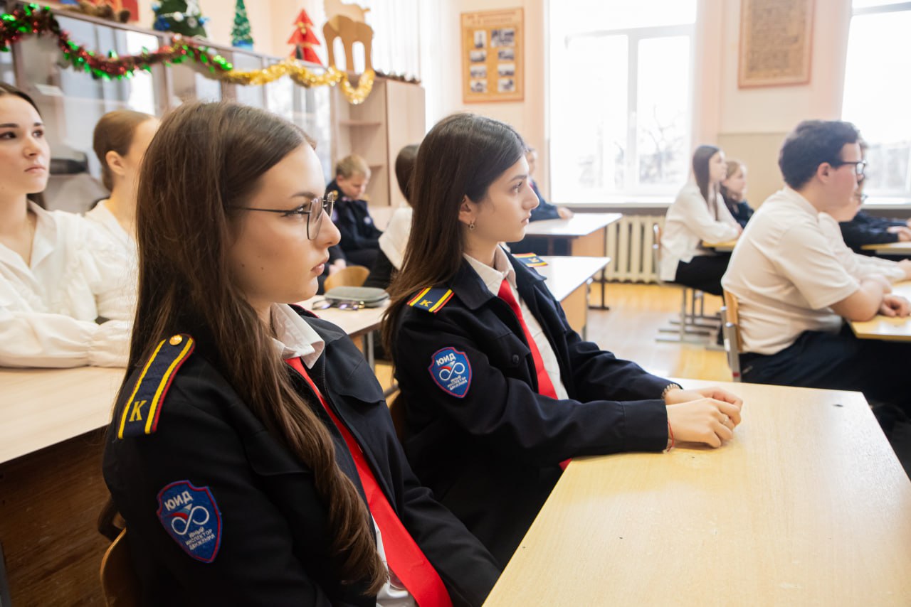 Курские школьники узнали тонкости работы поисковых отрядов Курские школьники узнали тонкости работы поисковых отрядов