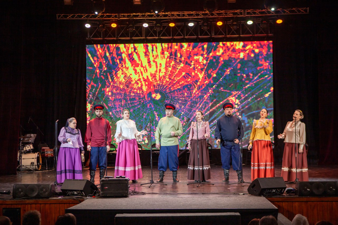 С 5 по 6 декабря в областном Дворце культуры прошел Межрегиональный фестиваль «Казаки на Сейме», посвященный празднику иконы Курской Коренной Божией Матери «Знамение» С 5 по 6 декабря в областном Дворце культуры прошел Межрегиональный фестиваль «Казаки на Сейме», посвященный празднику иконы Курской Коренной Божией Матери «Знамение»