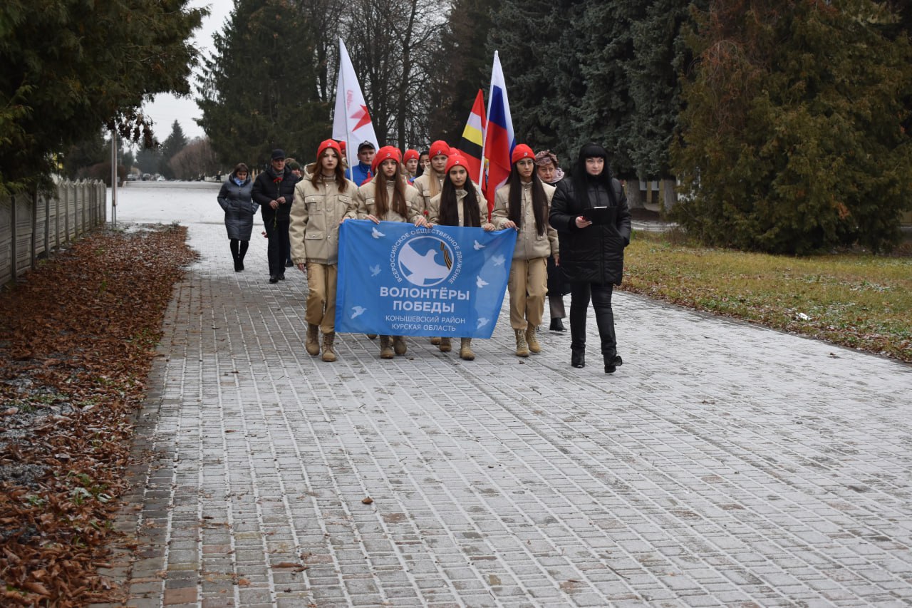 Дмитрий Новиков: Сегодня, 9 декабря, в День Героев Отечества мы отдаём дань глубокого уважения людям, внёсшим огромный вклад в защиту и независимость страны, проявившим величайшее мужество и доблесть во имя свободы и... Дмитрий Новиков: Сегодня, 9 декабря, в День Героев Отечества мы отдаём дань глубокого уважения людям, внёсшим огромный вклад в защиту и независимость страны, проявившим величайшее мужество и доблесть во имя свободы и...