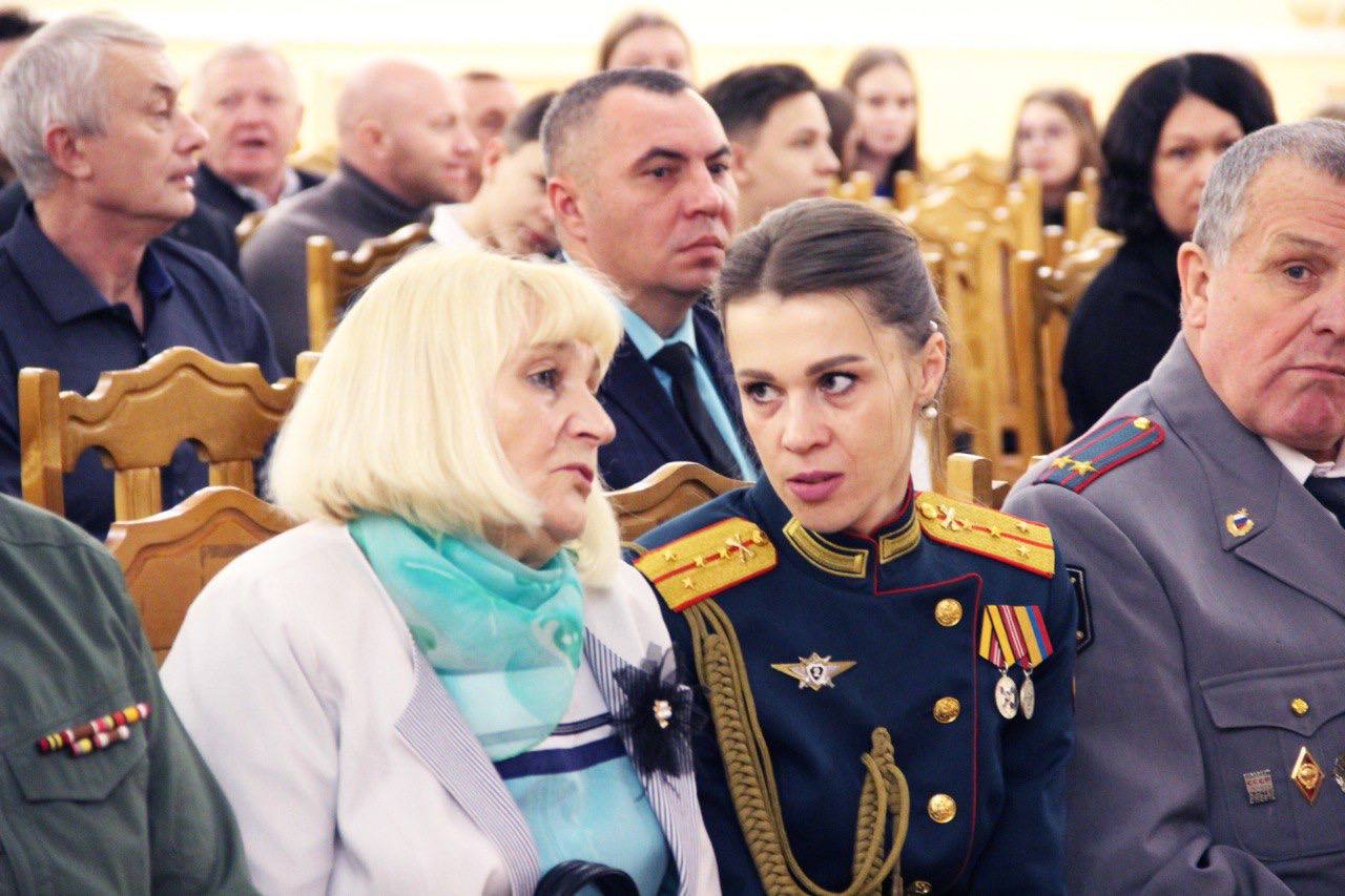 Книга мужества: герои нашего времени Книга мужества: герои нашего времени