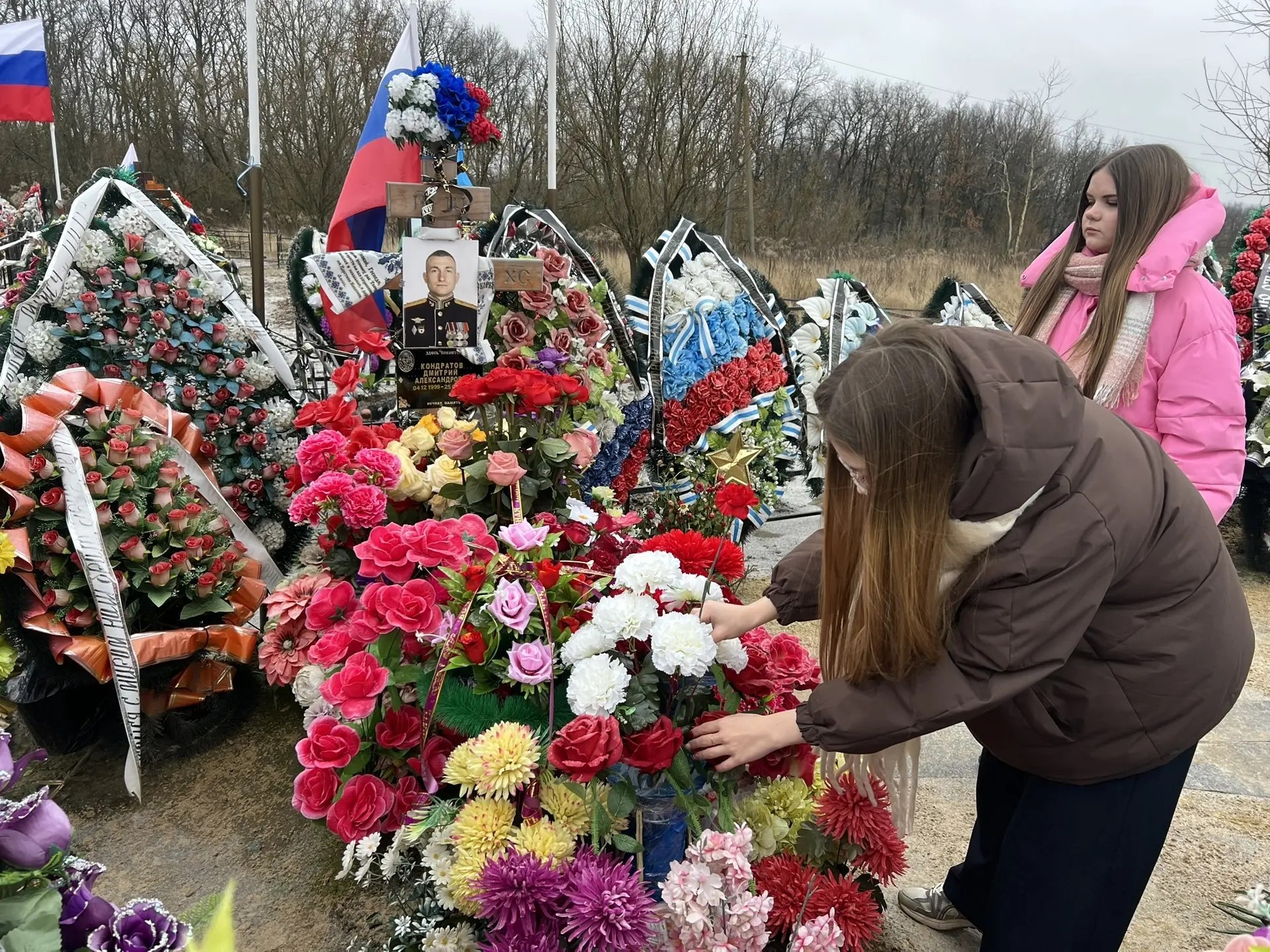 В День Героев Отечества мы вспоминаем многие поколения героических предков и чествуем ныне живущих В День Героев Отечества мы вспоминаем многие поколения героических предков и чествуем ныне живущих