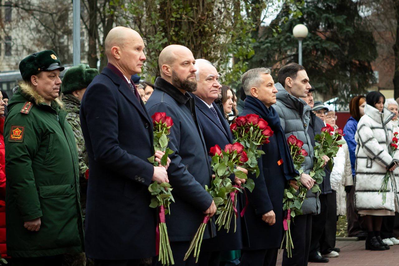 Евгений Маслов: Сегодня, 9 декабря, наша страна отмечает важный праздник — День Героев Отечества Евгений Маслов: Сегодня, 9 декабря, наша страна отмечает важный праздник — День Героев Отечества