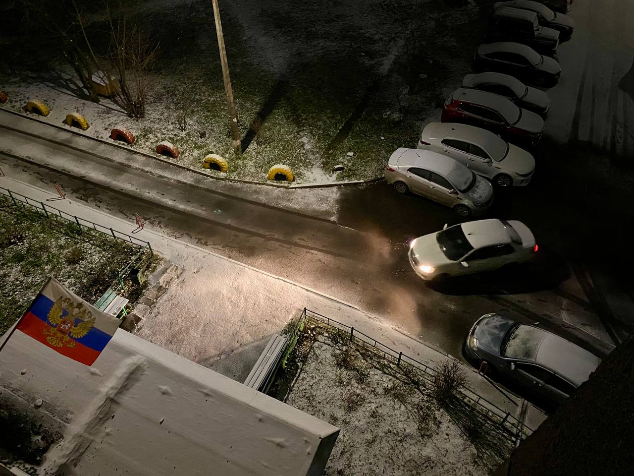 Зима пришла! Долгожданный курянами снег припорошил улицы города