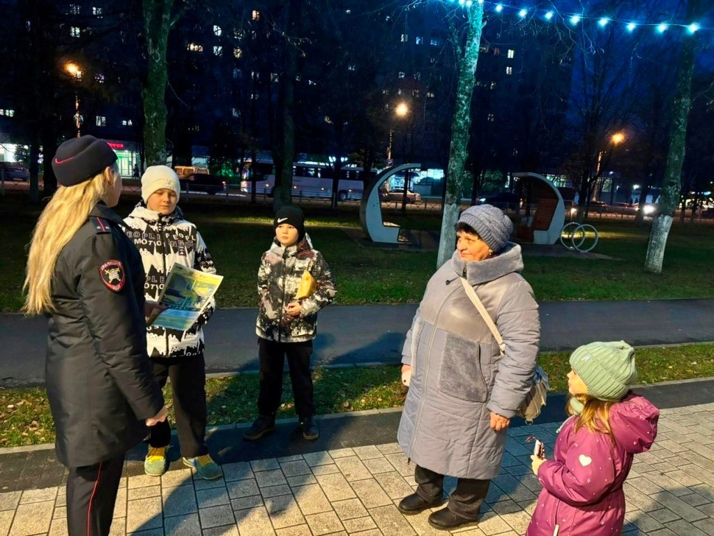 В связи с сокращением светового дня и ухудшением погодных условий сотрудники железногорской Госавтоинспекции продолжают работу, в рамках профилактического мероприятия «Засветись» направленную на снижение аварийности с... В связи с сокращением светового дня и ухудшением погодных условий сотрудники железногорской Госавтоинспекции продолжают работу, в рамках профилактического мероприятия «Засветись» направленную на снижение аварийности с...