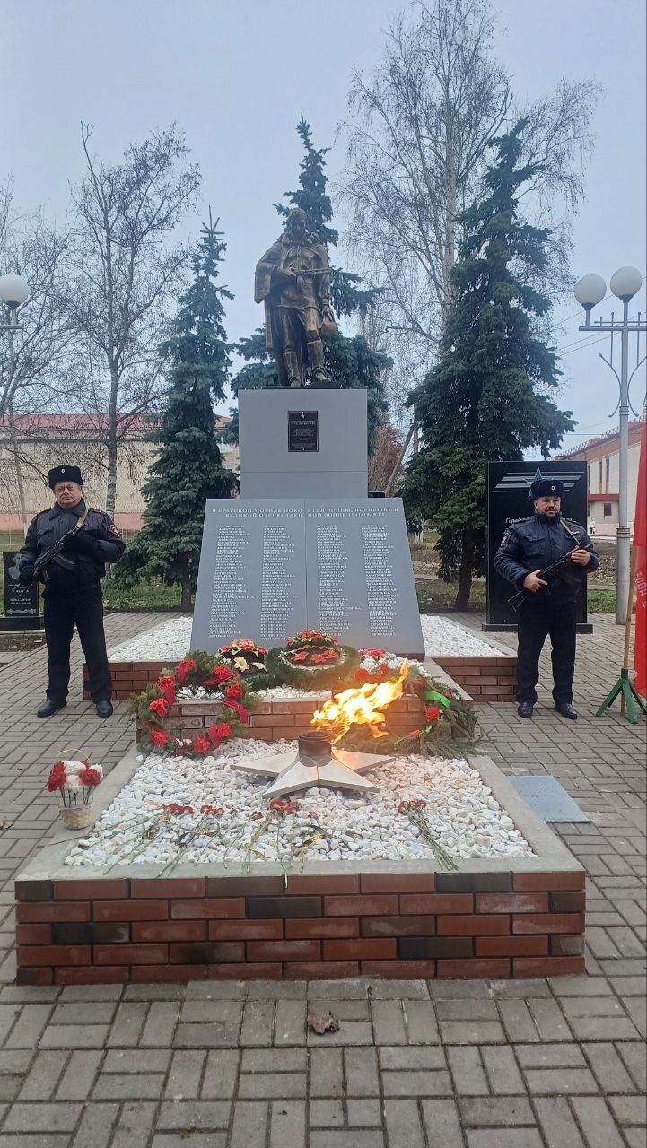 В селе Мантурово состоялось торжественное мероприятие, посвященное Дню Героев Отечества