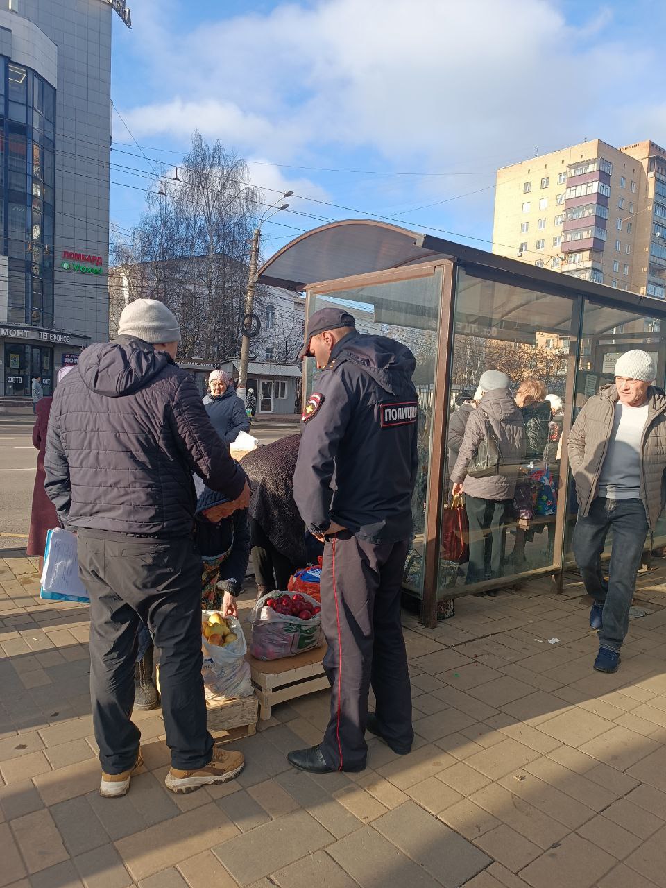 В Курске установили 13 фактов незаконной торговли на шести улицах В Курске установили 13 фактов незаконной торговли на шести улицах