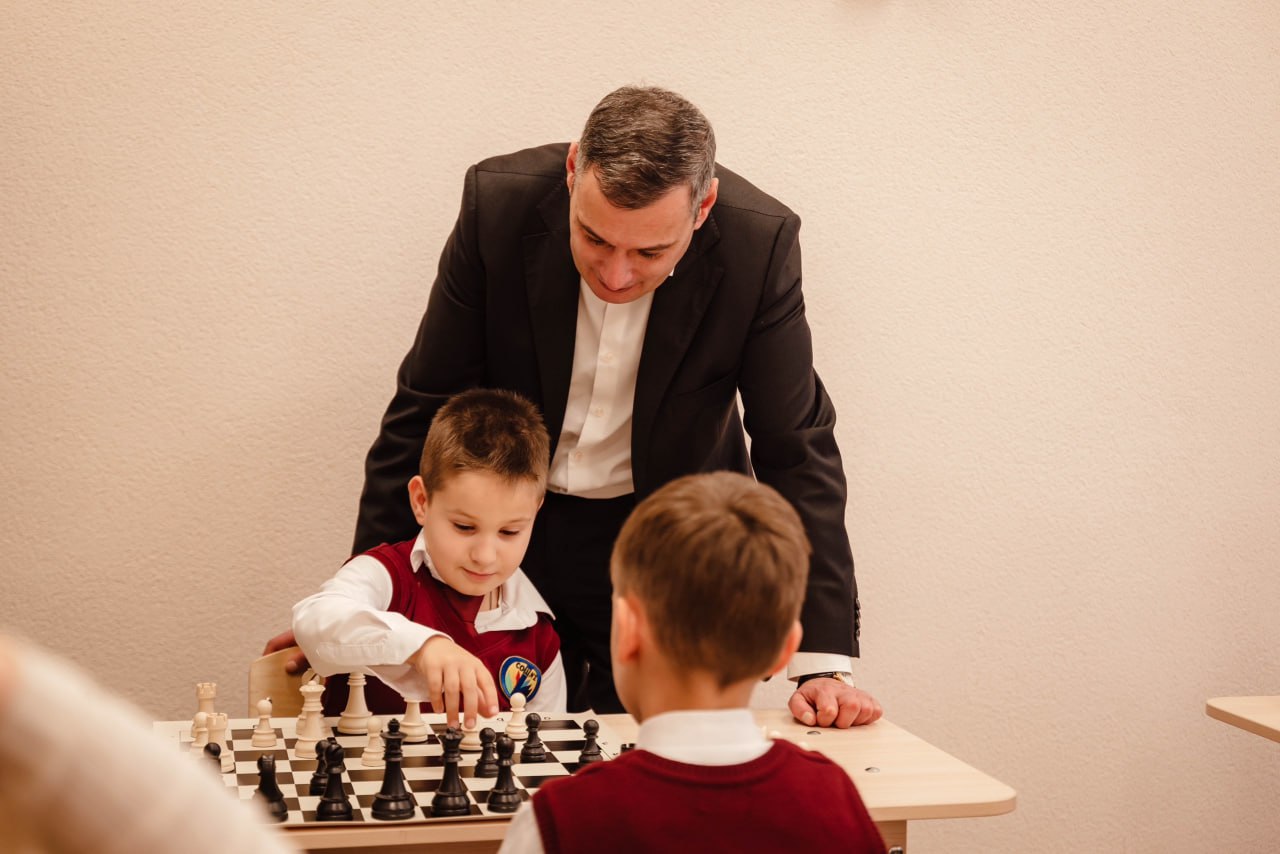 Фатежские школьники обучаются в современной обновленной школе Фатежские школьники обучаются в современной обновленной школе