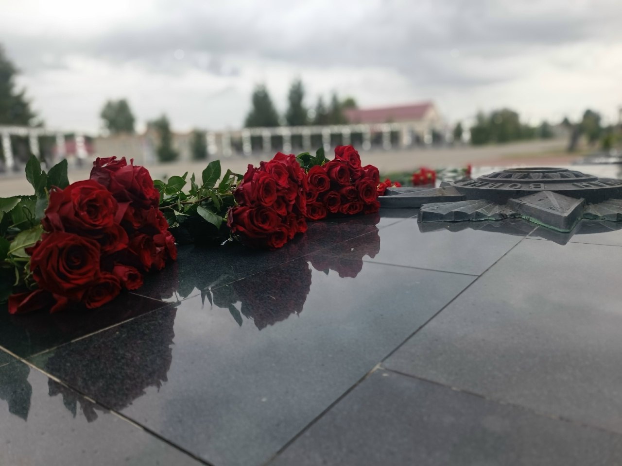 От всей души поздравляем с Днем Героев Отечества! В этот особенный день мы ощущаем неразрывную связь между поколениями и испытываем глубокую гордость за тех, кто с честью защищал и продолжает защищать нашу Родину на полях...