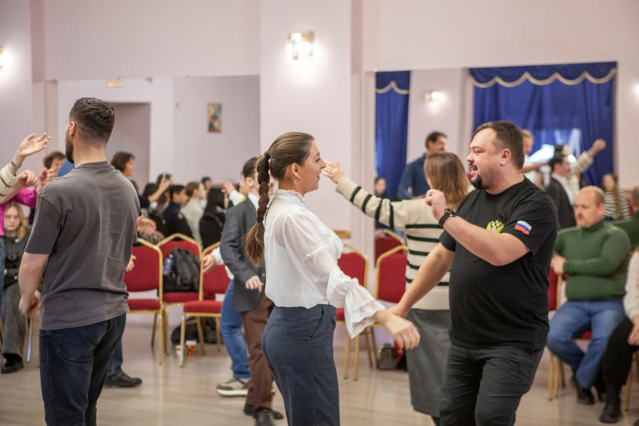 С 5 по 6 декабря в областном Дворце культуры прошел Межрегиональный фестиваль «Казаки на Сейме», посвященный празднику иконы Курской Коренной Божией Матери «Знамение» С 5 по 6 декабря в областном Дворце культуры прошел Межрегиональный фестиваль «Казаки на Сейме», посвященный празднику иконы Курской Коренной Божией Матери «Знамение»