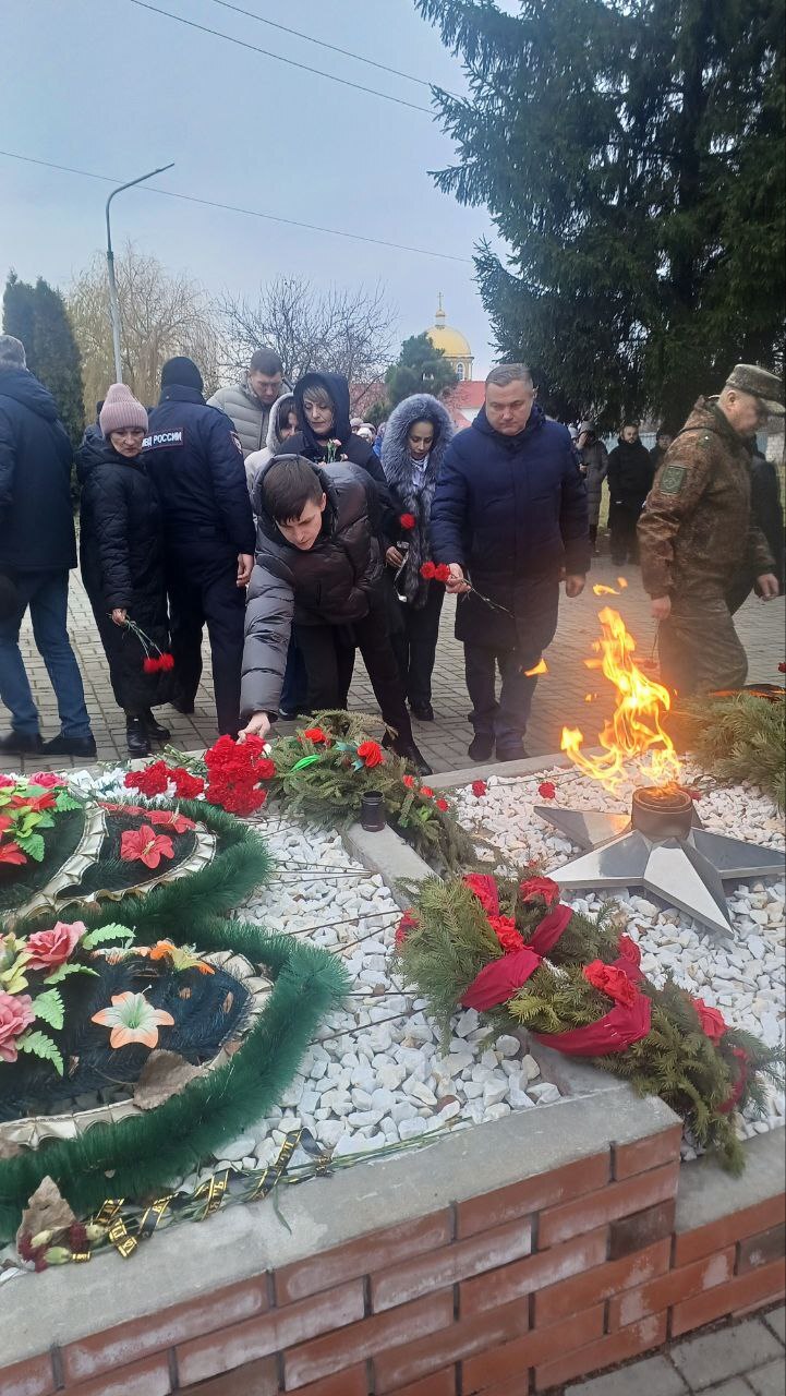В селе Мантурово состоялось торжественное мероприятие, посвященное Дню Героев Отечества В селе Мантурово состоялось торжественное мероприятие, посвященное Дню Героев Отечества
