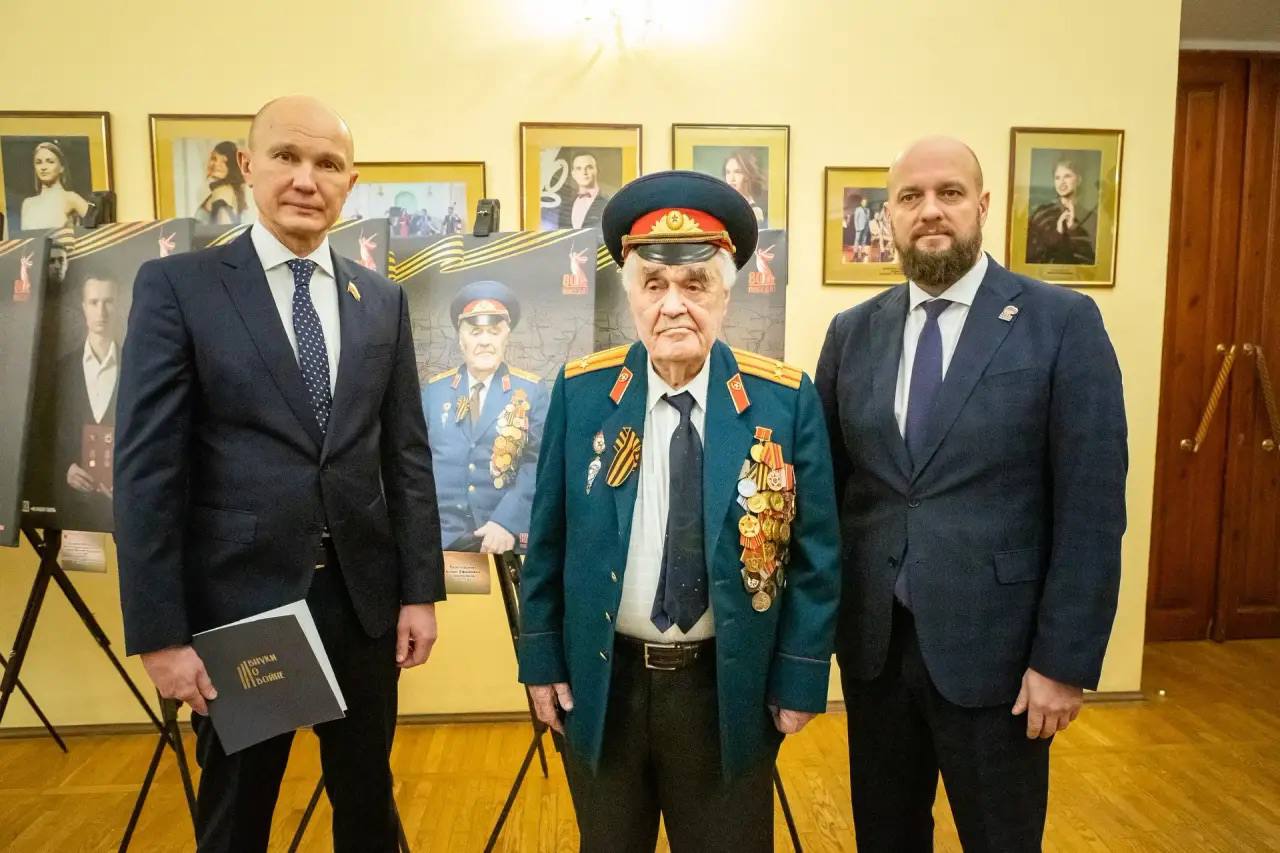 Евгений Маслов: Вместе с губернатором Александром Хинштейном принял участие в торжественной церемонии закрытия Года защитника Отечества, который ранее был объявлен Президентом России Владимиром Путиным Евгений Маслов: Вместе с губернатором Александром Хинштейном принял участие в торжественной церемонии закрытия Года защитника Отечества, который ранее был объявлен Президентом России Владимиром Путиным